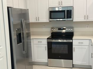 10142 Trumpet Honeysuckle Way, San Antonio, FL 33576