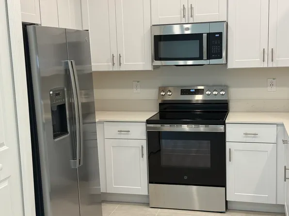 10142 Trumpet Honeysuckle Way, San Antonio, FL 33576