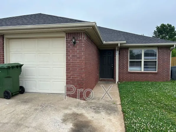 311 E Laura St, Rogers, AR 72758