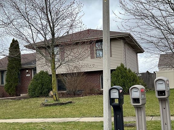 4th image of 1320 Howland Dr