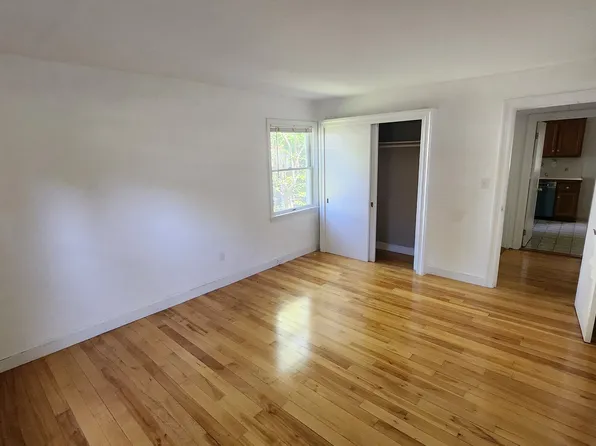24 Troy Ln #B, Waban, MA 02468