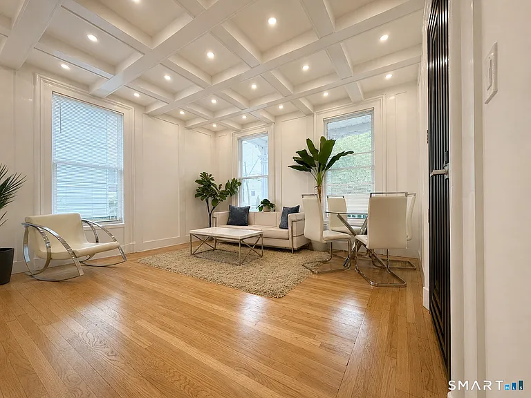 492 Lombard St #1 — Photo 1