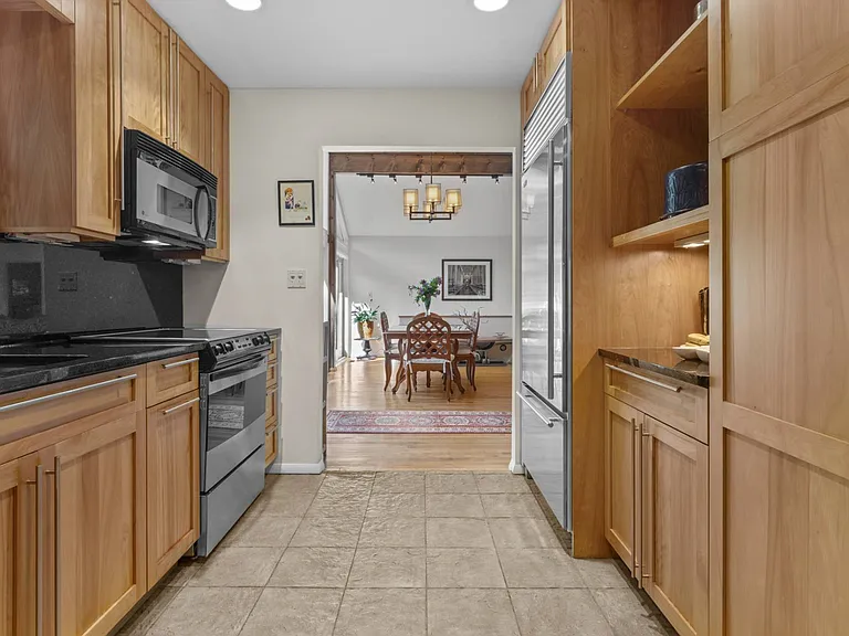 210 Treescape Dr — Photo 15
