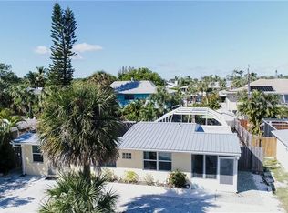 155 Hibiscus Dr, Fort Myers Beach, FL 33931