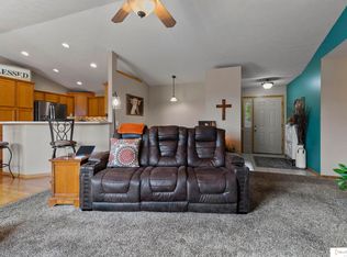5948 S 81st St, Lincoln, NE 68516