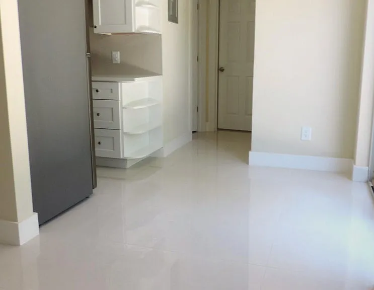 1100 NE 25th Ave — Photo 3