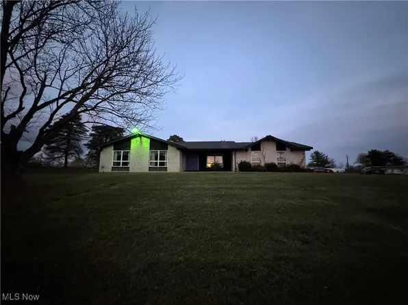 67831 Hill N Dale Dr, Saint Clairsville, OH 43950