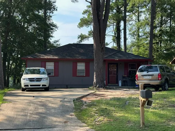 2509 Beachview Dr, Albany, GA 31705