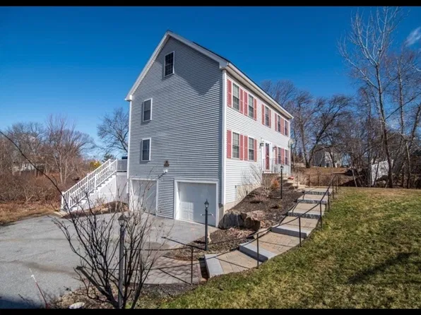 20 Devonshire St, Lawrence, MA 01843