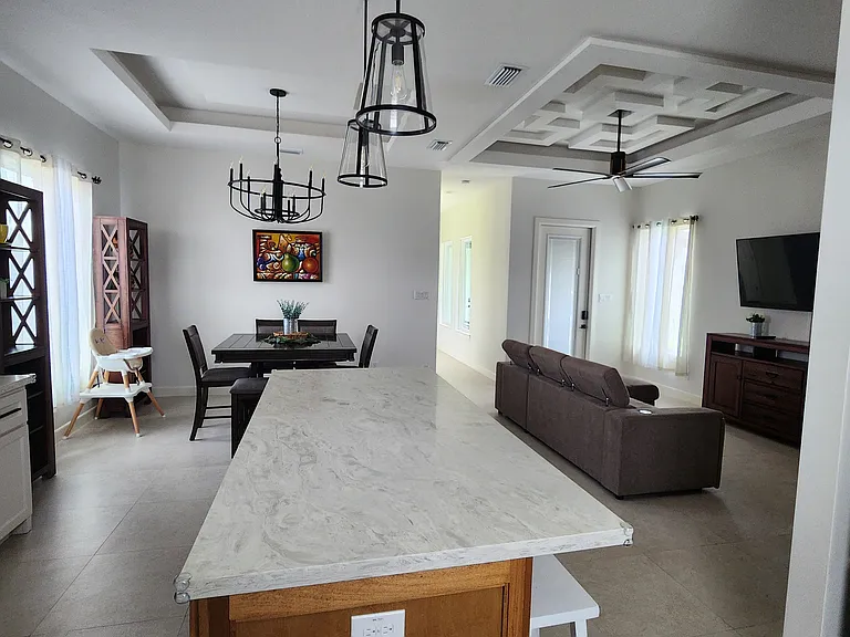 203 Stella Dr — Photo 6