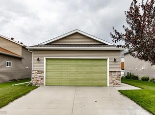 5441 49th Ave S, Fargo, ND 58104