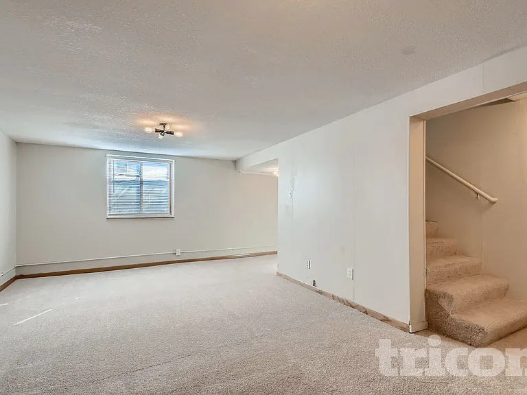 3701 Woodbine Ln N — Photo 12