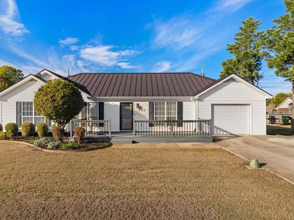 206 Sheridan Ave, Muscle Shoals, AL 35661