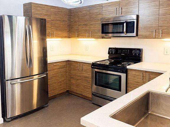 4th image of 535 W THOMAS Road #513