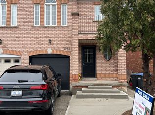 3956 Manatee Way, Mississauga, ON L5M 6P5
