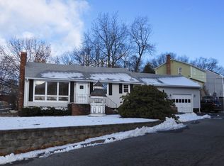 16 Juniper St, Lowell, MA 01852
