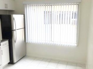 4550 Hazeltine Ave #104, Sherman Oaks, CA 91423