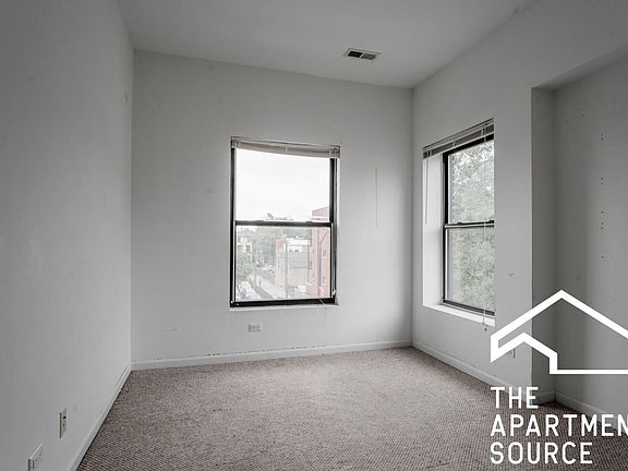 5th image of 1212 W Foster Ave #2