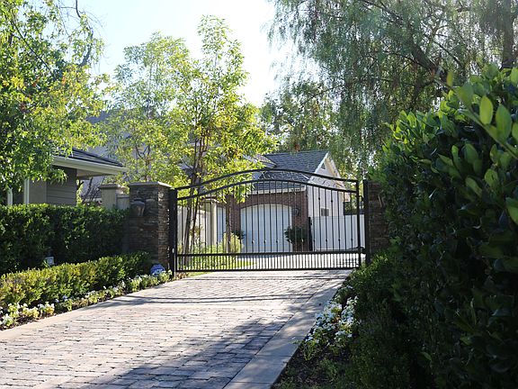 Gated & private
