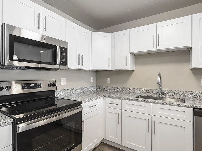 Stillwater Crossing Apartments — Photo 42
