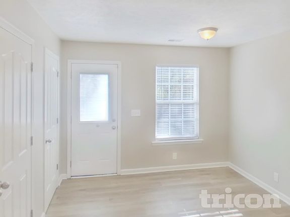 5th image of 1110 Nahanee Ct
