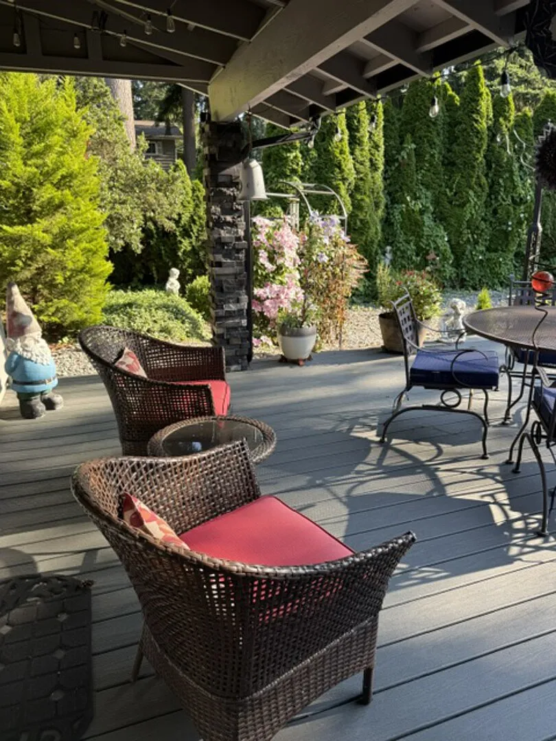 Open Concept, Spacious, Relaxing Studio — Photo 1