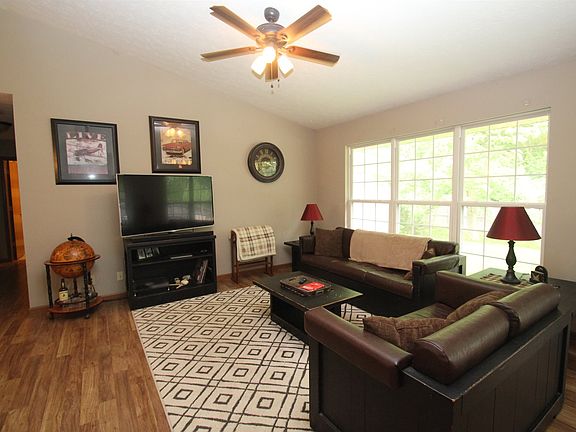 3rd image of 3332 Ingram Ct
