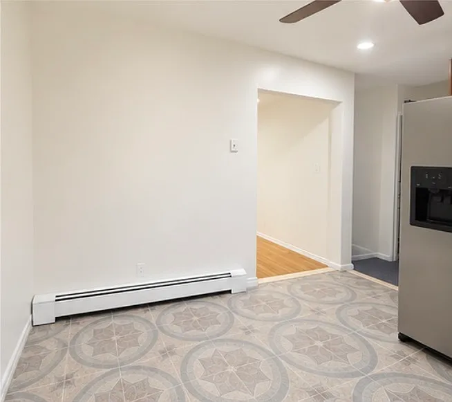 3 bed, 1.5 bath, 1100 sqft, $3,700 — Photo 4