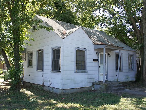 3rd image of 712 E Poythress St