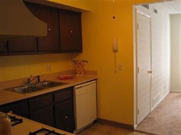 3rd image of 6280 Greenwood Pkwy APT 204