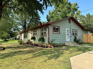 511 W 5th Ave, Caney, KS 67333