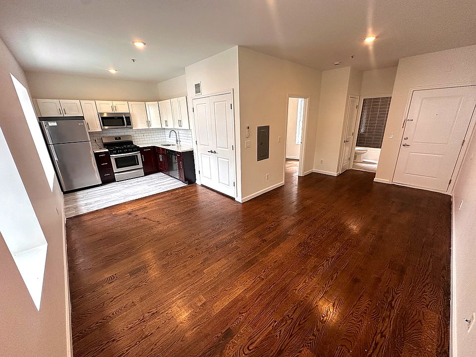 1st image of 162 Gregory Ave APT B4