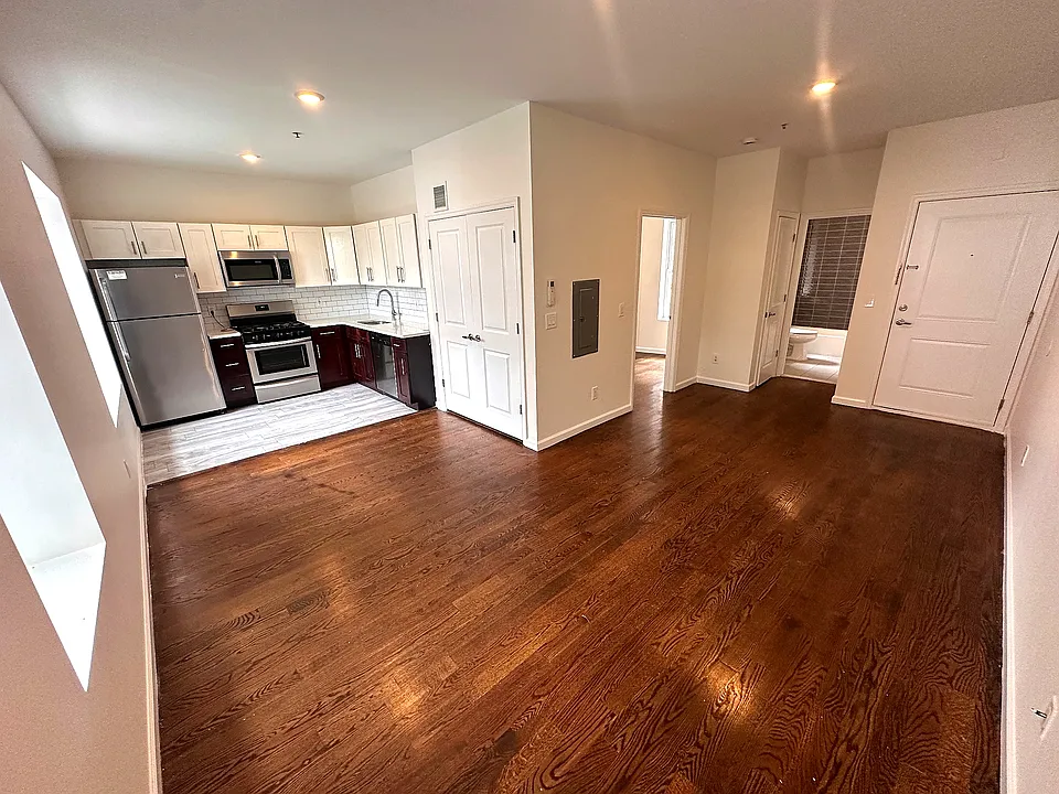 162 Gregory Ave #B4