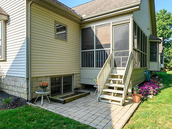 5th image of 30 Timmons Woods Dr