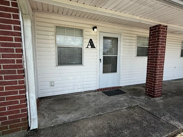 613 N Kinney Ave — Photo 3