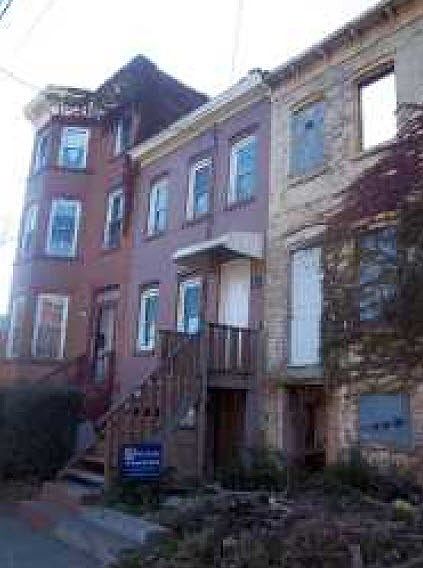 2nd image of 113 Johnston St