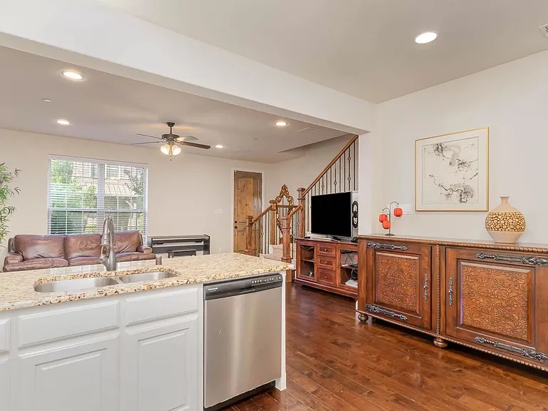 4654C Rhett Ln — Photo 10