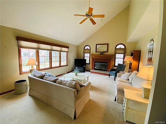 5th image of 114 E Pinelake Dr
