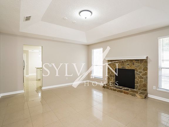 4th image of 3087 Moody Ave