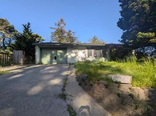94260 June St, Gold Beach, OR 97444