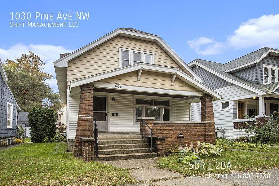 1st image of 1030 Pine Ave NW