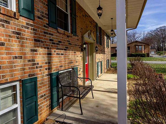 4th image of 4475 Brockwood Dr