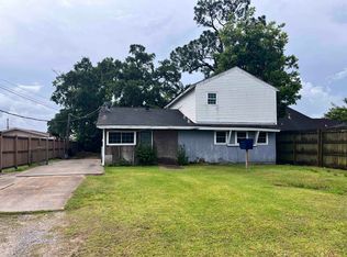 1125 Ithaca Ave, Nederland, TX 77627