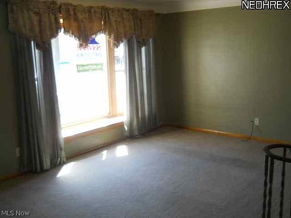4th image of 24271 Hartland Dr