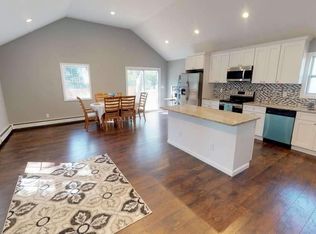 36 Greenlawn Pl, Farmingville, NY 11738