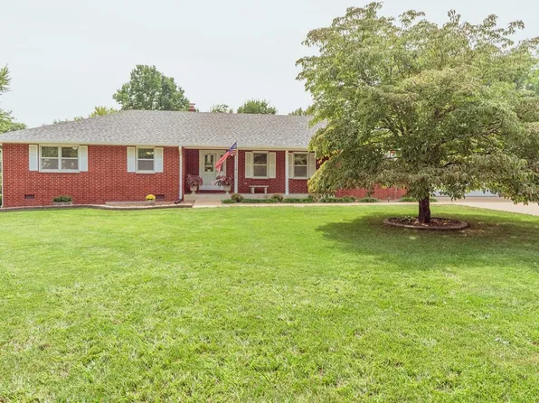 408 Carriage Pl, Lebanon, MO 65536