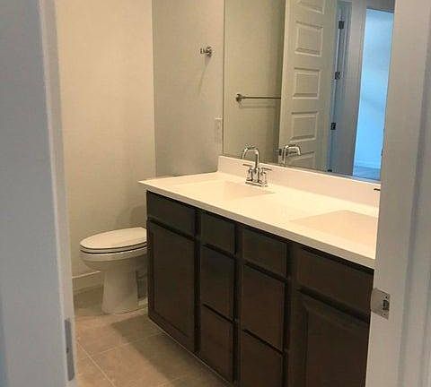 4th image of 2227 W Park St