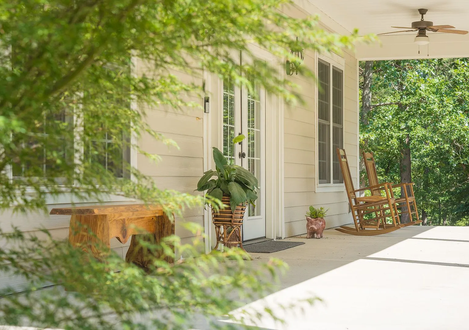 Tranquil Pastures Furnished Equestrian Retreat in Aiken, SC — Photo 4