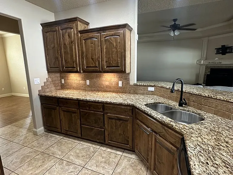 3724 Woodlark Rd — Photo 8