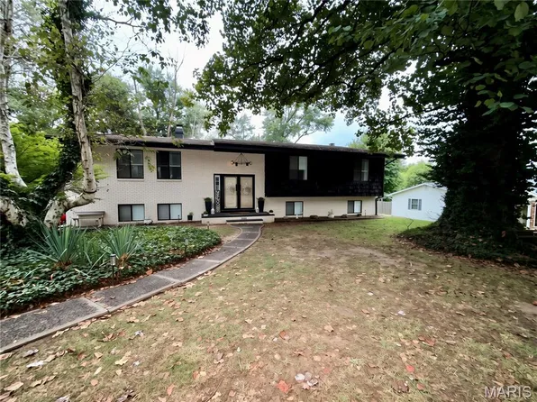 5624 Old Keebler Rd, Collinsville, IL 62234